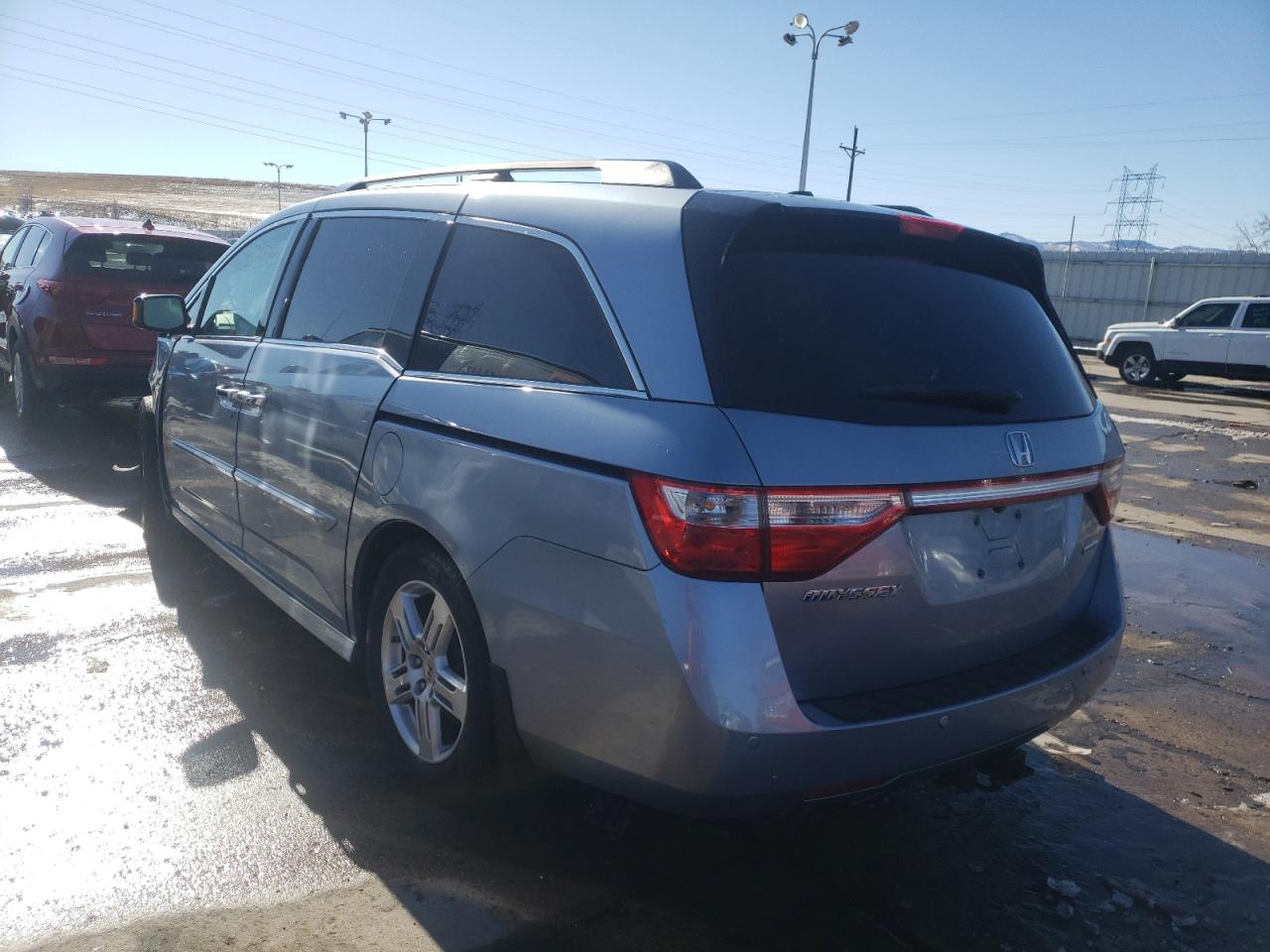 Photo 3 from auction – 2011 HONDA ODYSSEY TO with VIN 5FNRL5H93BB085645
