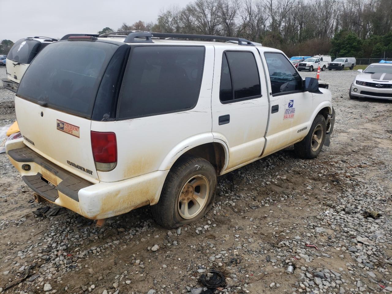 Photo 4 from auction – 2001 CHEVROLET BLAZER with VIN 1GNCS13W61K265340