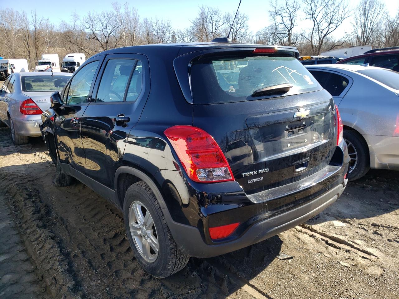 Photo 3 from auction – 2018 CHEVROLET TRAX LS with VIN 3GNCJNSB6JL387316