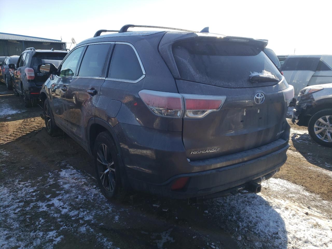 Photo 3 from auction – 2016 TOYOTA HIGHLANDER with VIN 5TDJKRFH7GS259494