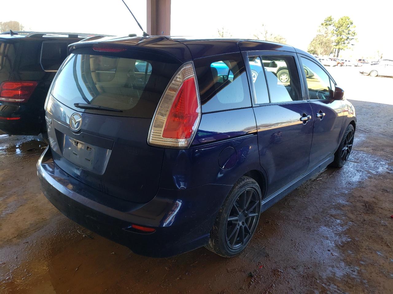 Photo 4 from auction – 2010 MAZDA 5 with VIN JM1CR2W3XA0361947