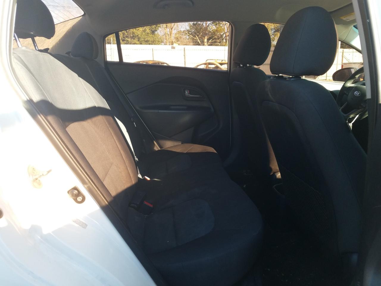 Photo 6 from auction – 2015 KIA RIO LX with VIN KNADM4A37F6467165