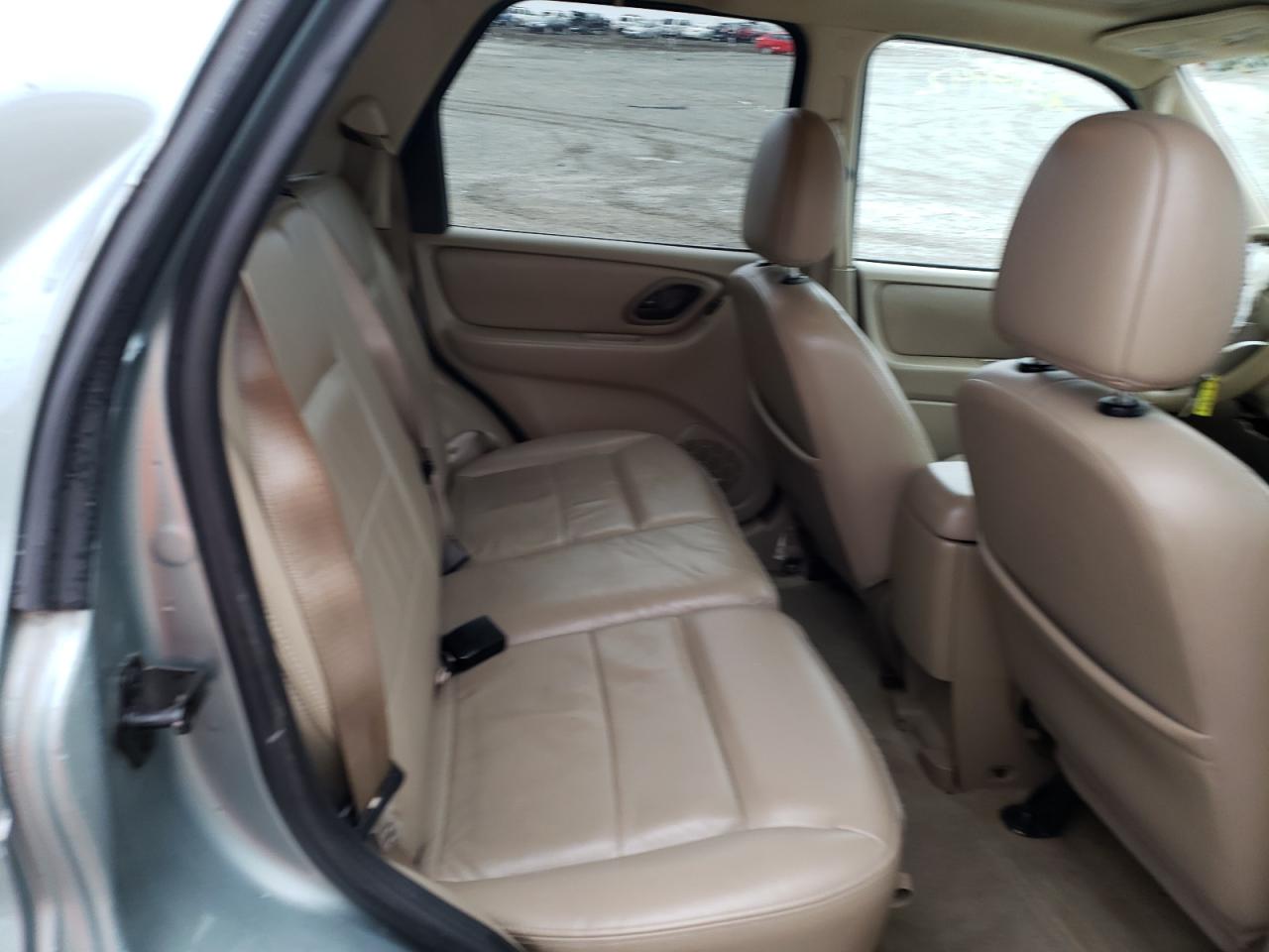 Photo 6 from auction – 2006 FORD ESCAPE LIM with VIN 1FMYU04166KC08497