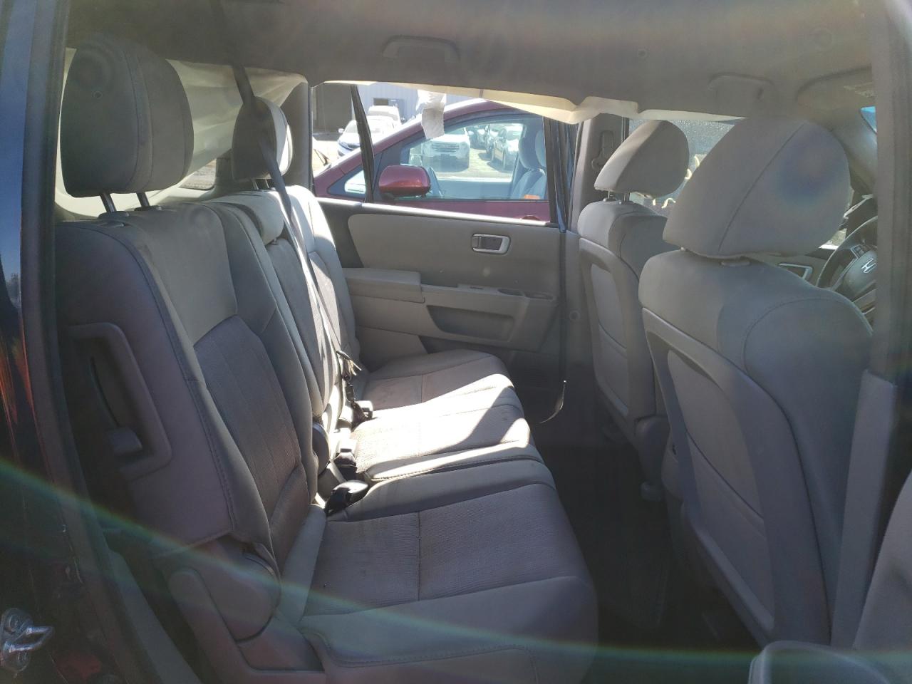 Photo 6 from auction – 2012 HONDA PILOT EX with VIN 5FNYF4H44CB031547