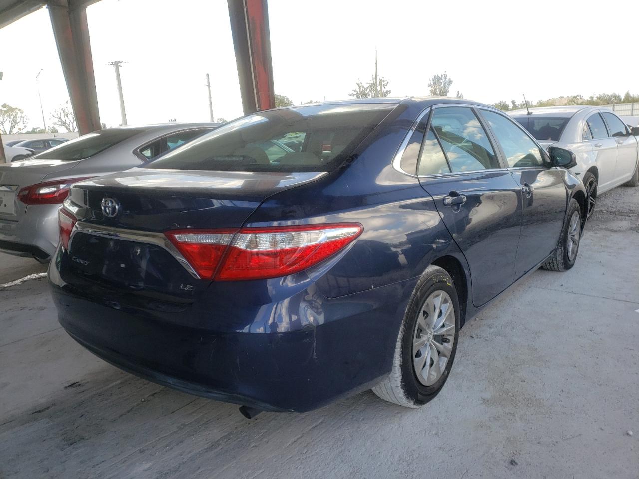 Photo 4 from auction – 2015 TOYOTA CAMRY LE with VIN 4T4BF1FK5FR500924