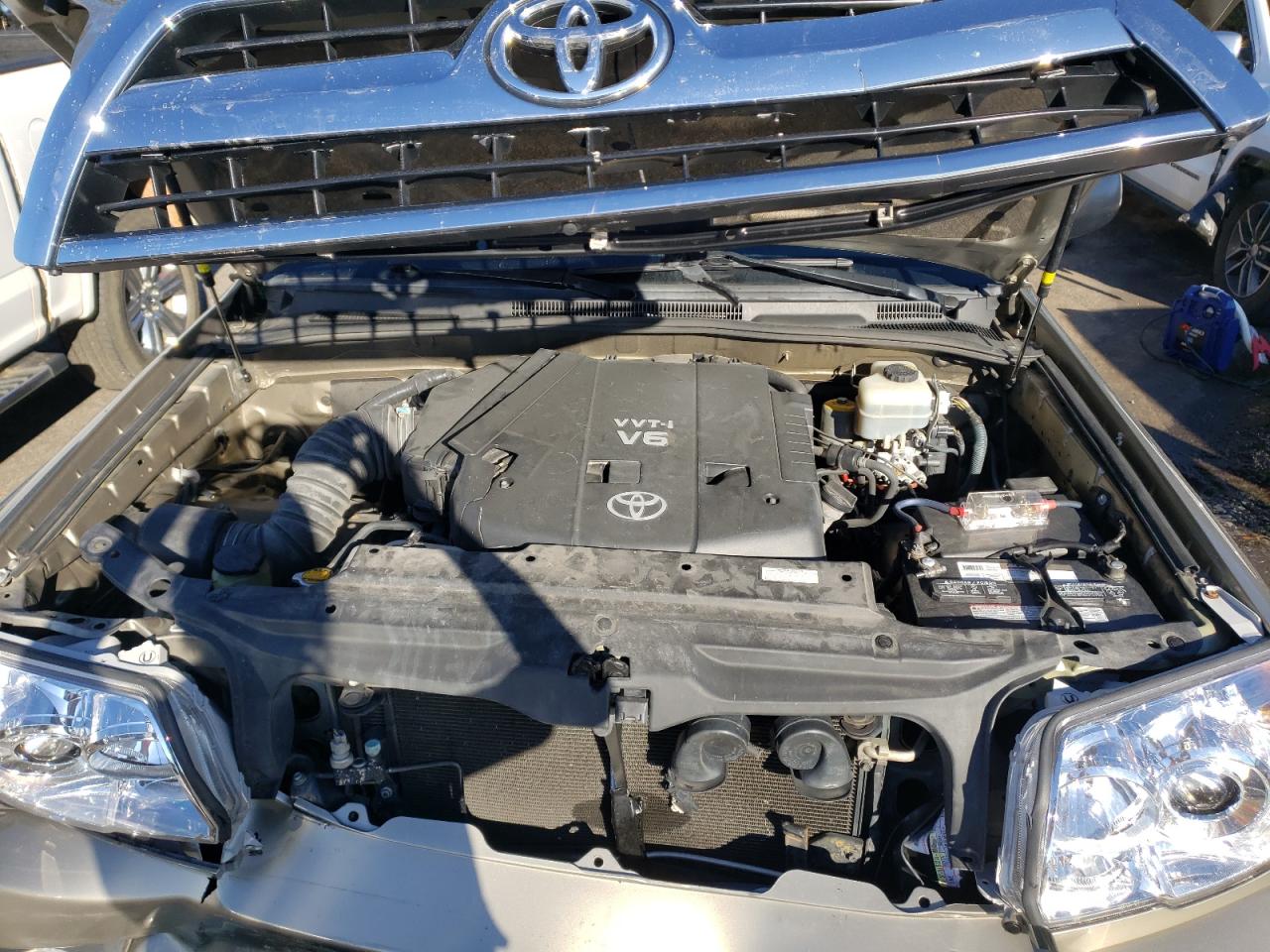 Photo 7 from auction – 2007 TOYOTA 4RUNNER SR with VIN JTEZU14R278076546