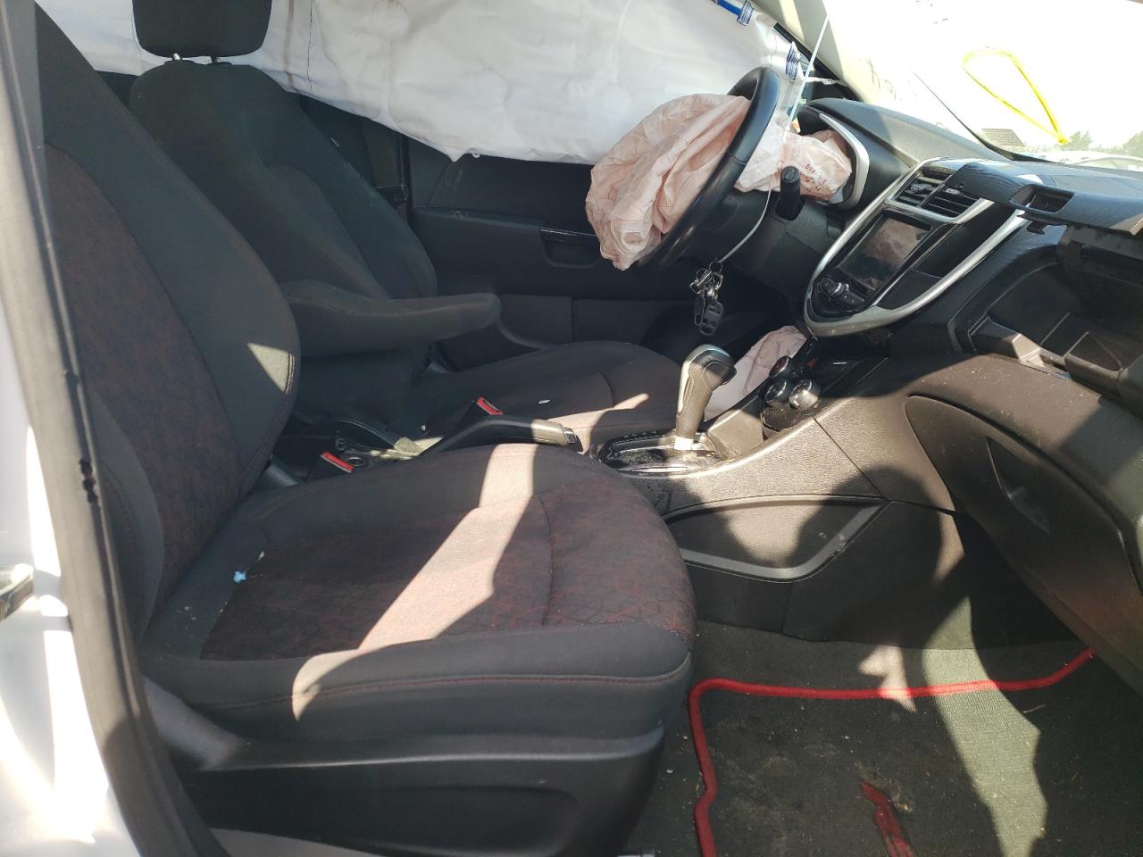 Photo 5 from auction – 2018 CHEVROLET SONIC LT with VIN 1G1JD6SB4J4106710