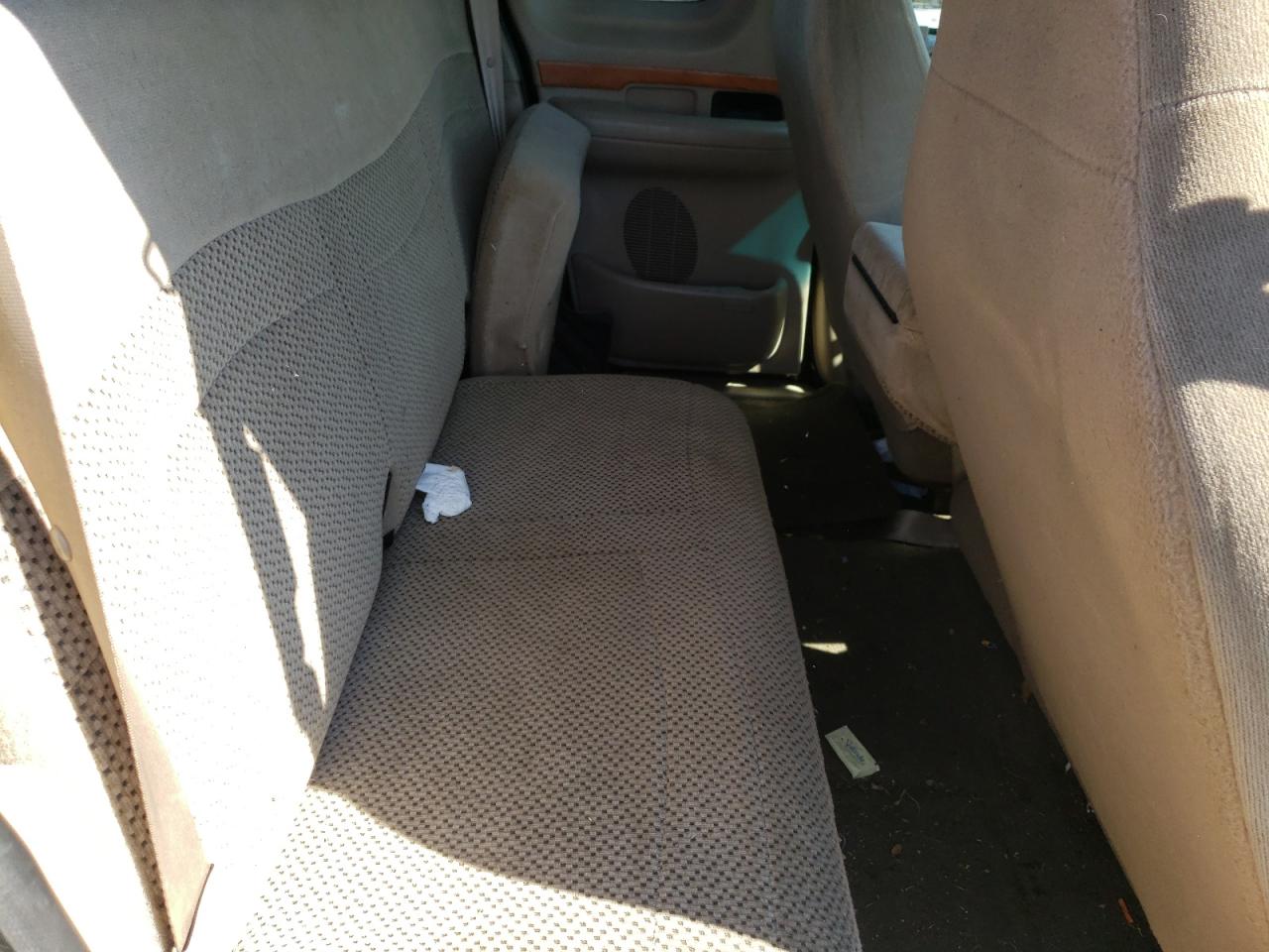 Photo 6 from auction – 2000 FORD F150 with VIN 2FTRX07W1YCA10781
