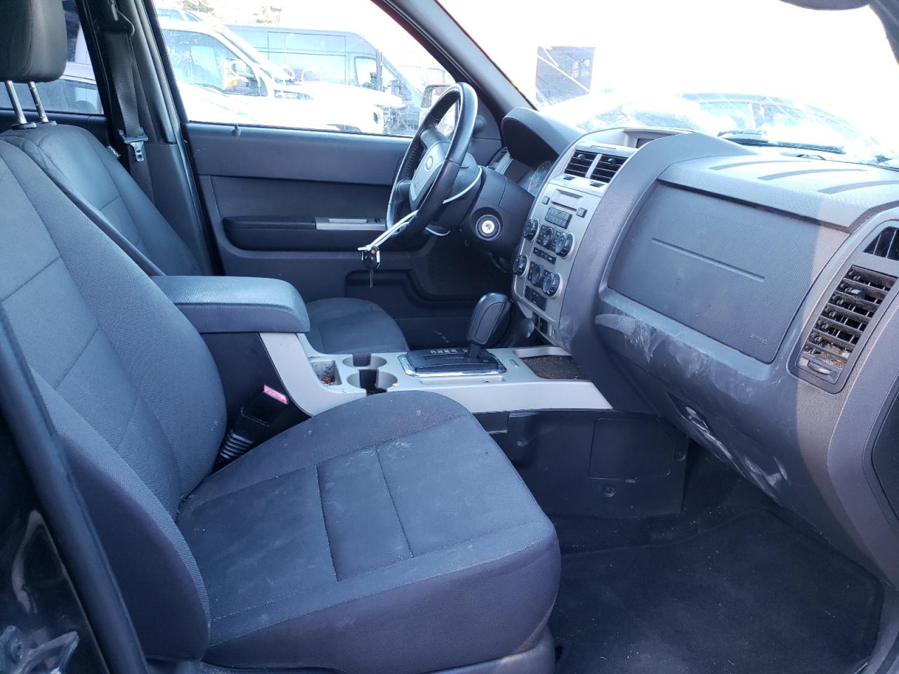 Photo 5 from auction – 2012 FORD ESCAPE with VIN 1FMCU9DG2CKC57694