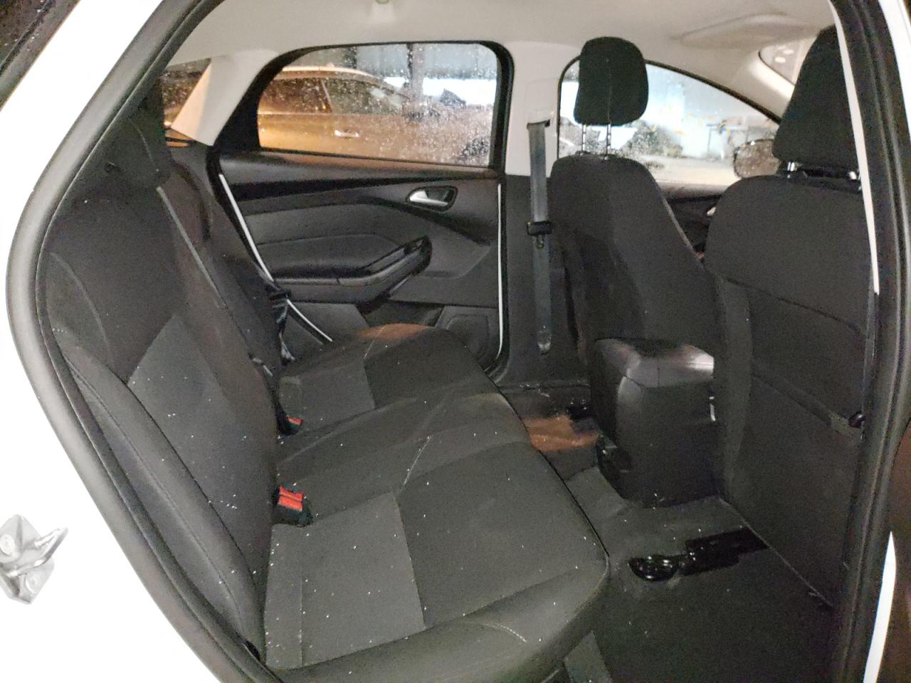 Photo 6 from auction – 2018 FORD FOCUS SE with VIN 1FADP3K25JL297057