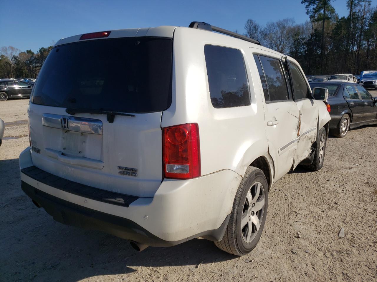 Photo 4 from auction – 2012 HONDA PILOT TOUR with VIN 5FNYF4H92CB040680
