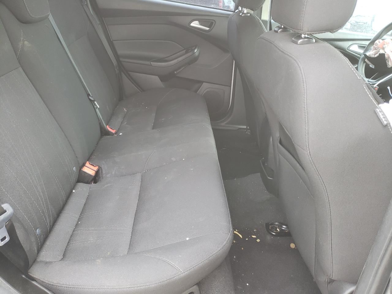 Photo 6 from auction – 2016 FORD FOCUS SE with VIN 1FADP3F22GL337808