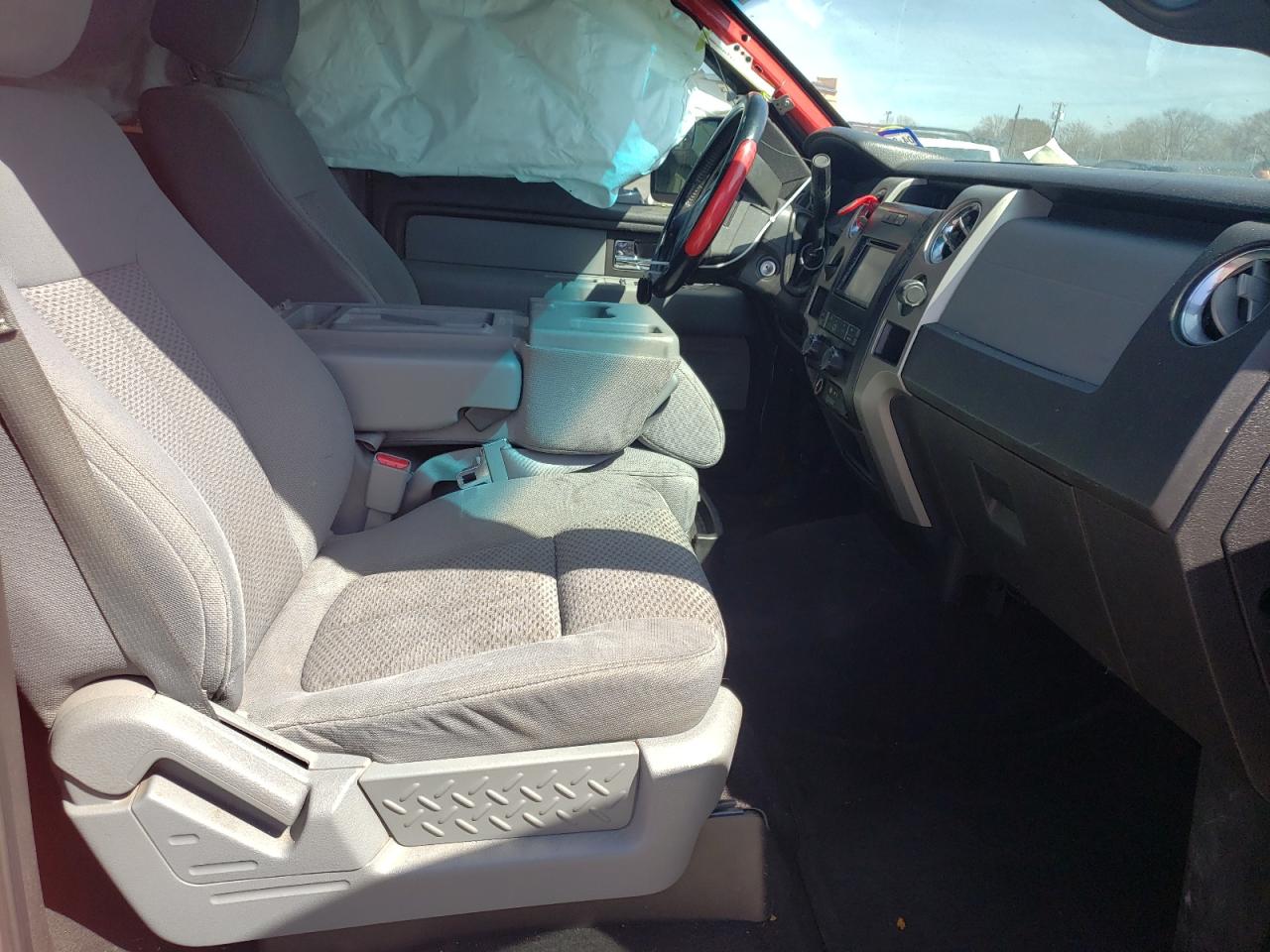 Photo 5 from auction – 2012 FORD F150 SUPER with VIN 1FTFW1CF4CFA41599