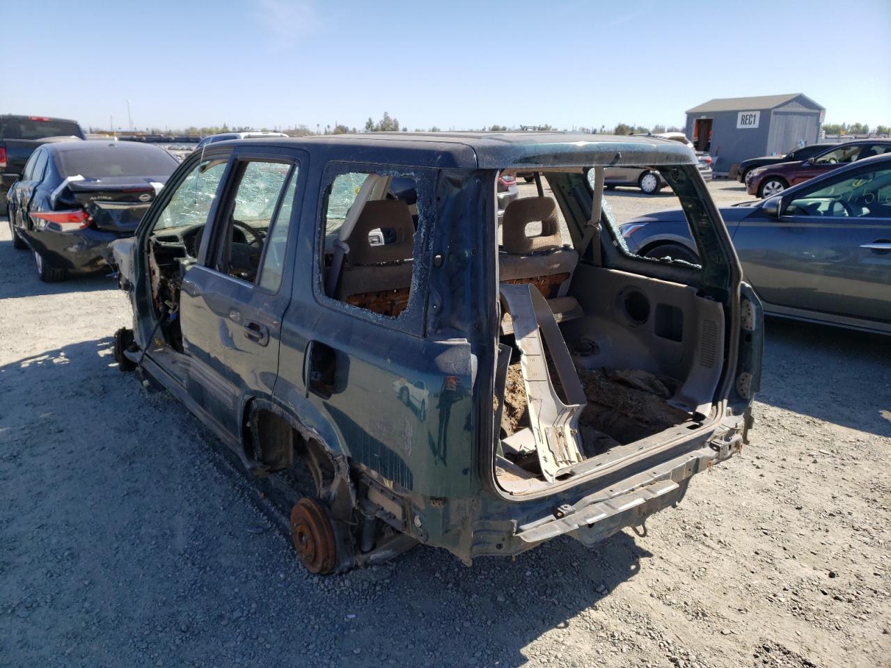 Photo 3 from auction – 1998 HONDA CR-V LX with VIN JHLRD2840WC009967