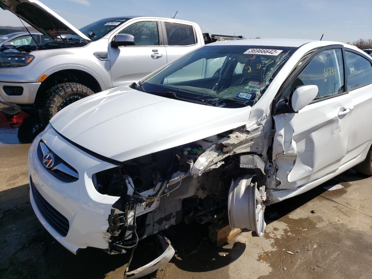 Photo 9 from auction – 2014 HYUNDAI ACCENT with VIN KMHCU4AE3EU749809