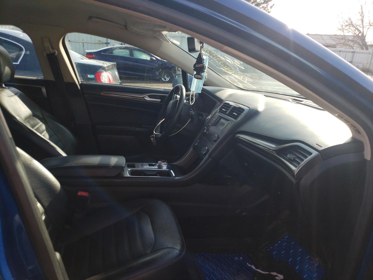 Photo 5 from auction – 2017 FORD FUSION SE with VIN 3FA6P0H92HR120201