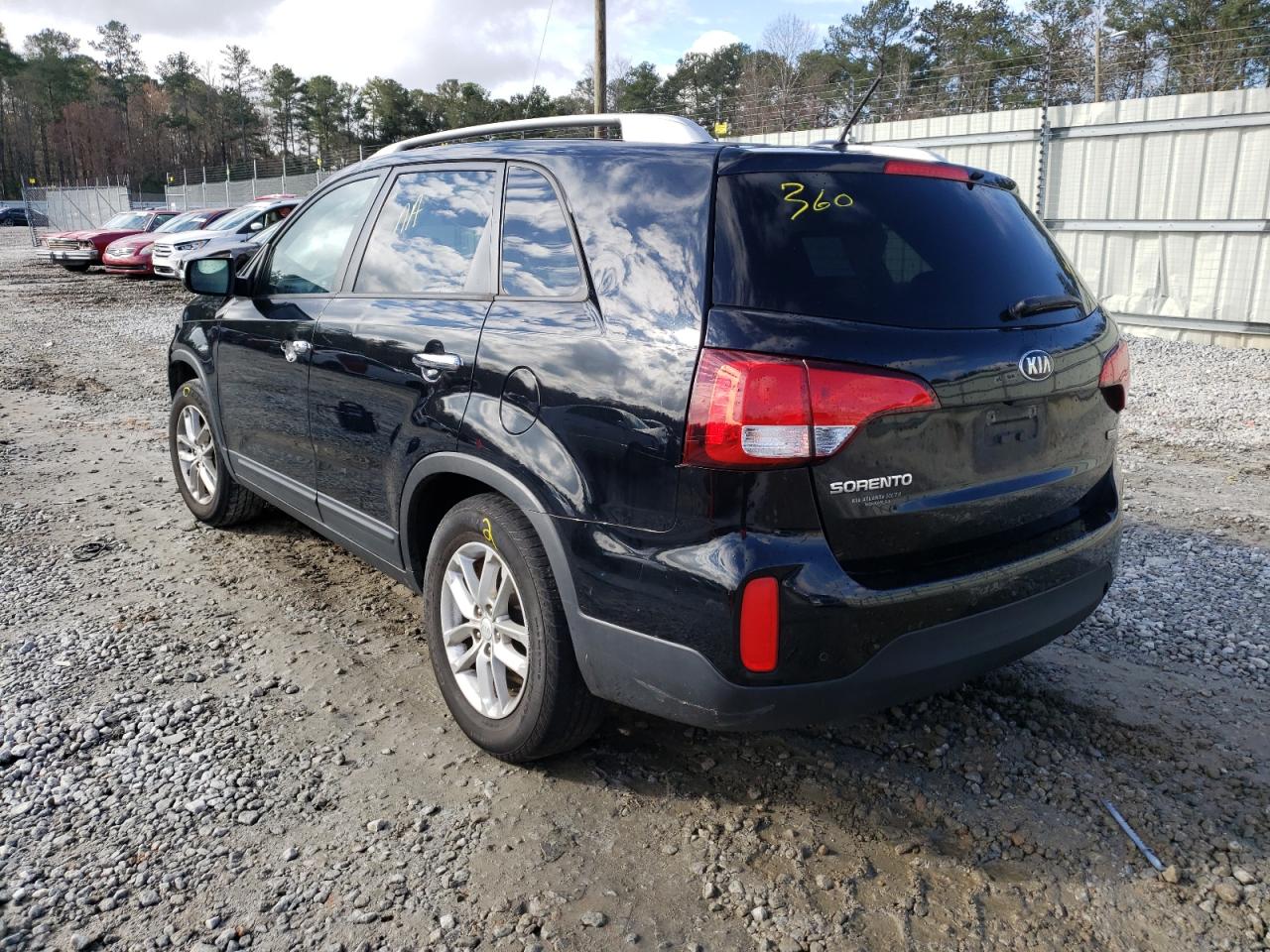 Photo 3 from auction – 2015 KIA SORENTO LX with VIN 5XYKT4A60FG658592