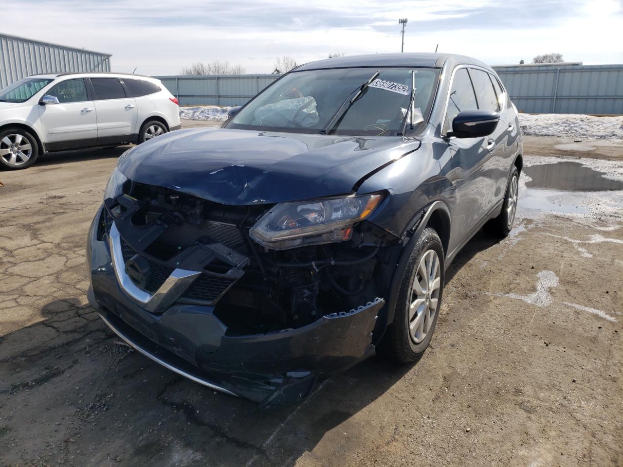 Photo 2 from auction – 2015 NISSAN ROGUE S with VIN KNMAT2MV3FP554792