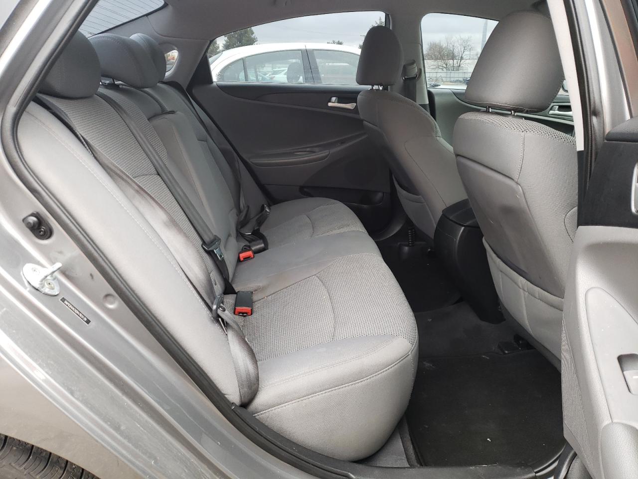 Photo 6 from auction – 2013 HYUNDAI SONATA GLS with VIN 5NPEB4AC6DH765139