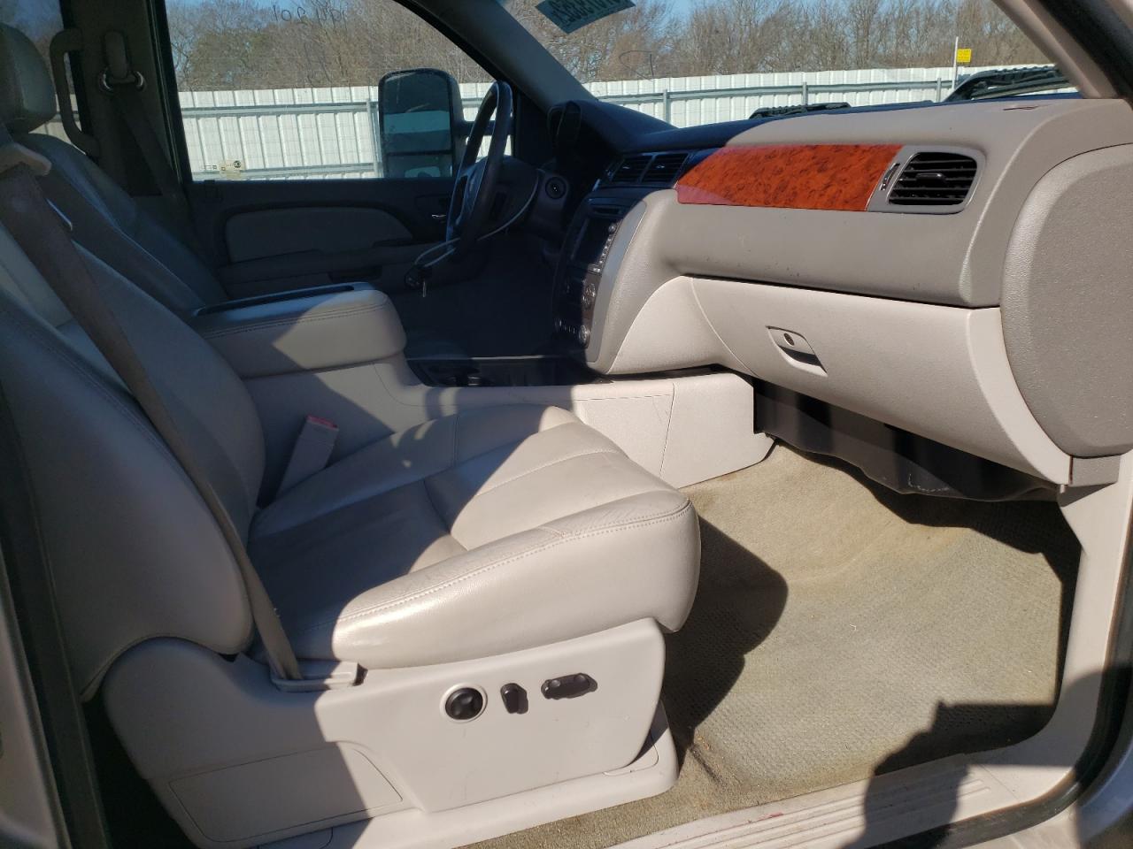 Foto 5 de la subasta – 2009 GMC SIERRA con VIN 1GTHK63K09F105399