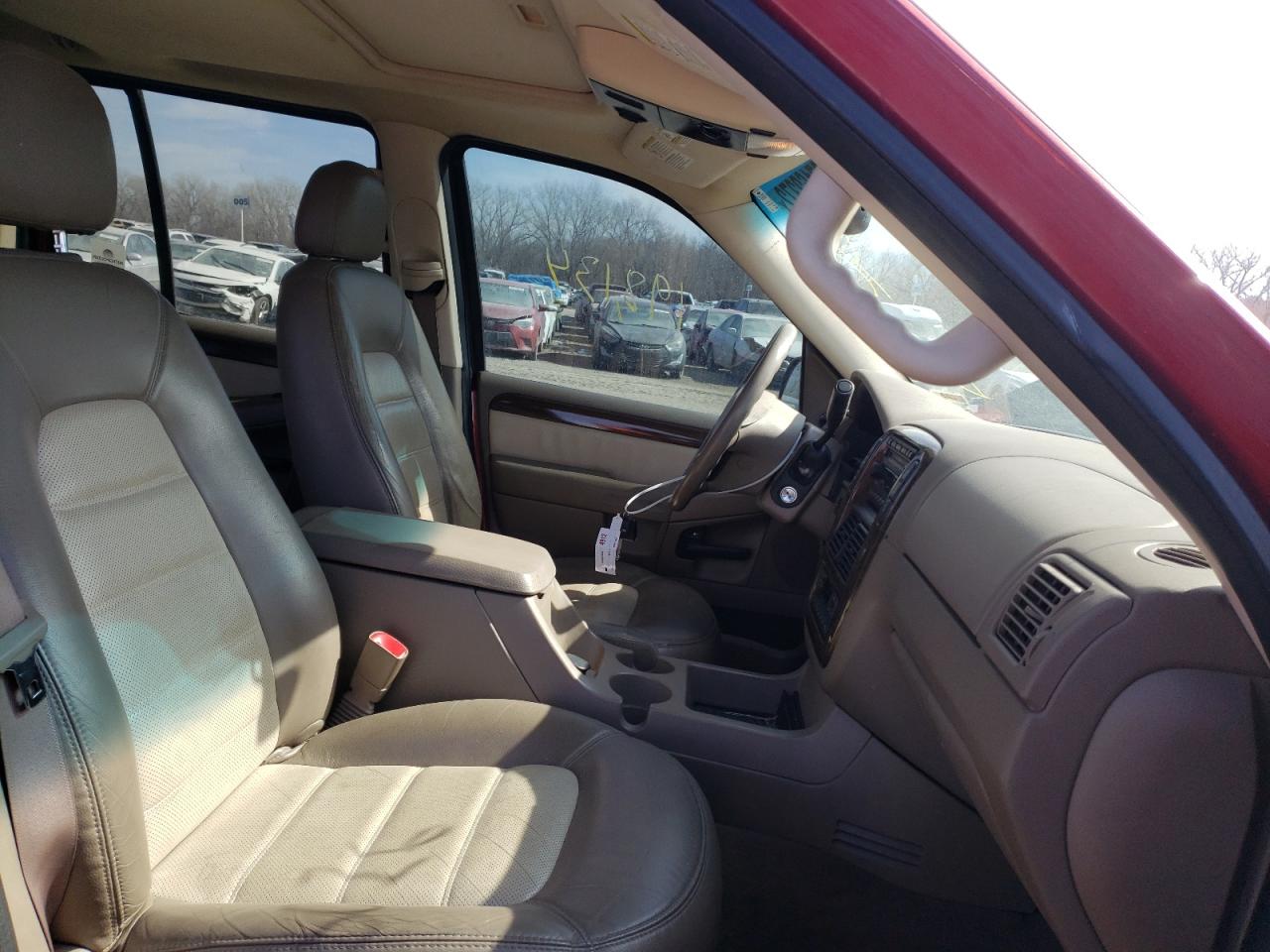 Photo 5 from auction – 2002 FORD EXPLORER E with VIN 1FMZU74WX2ZC60726