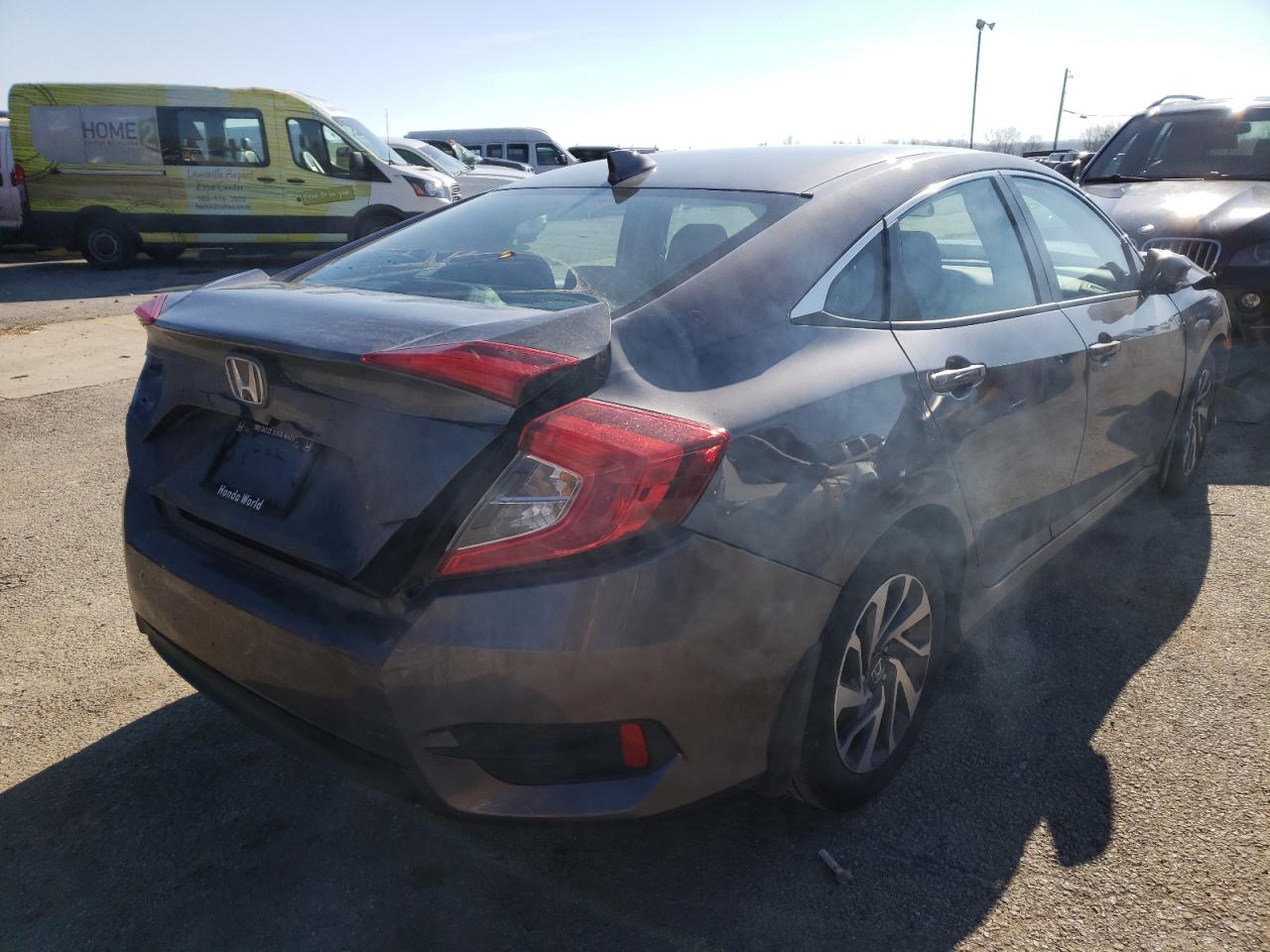 Photo 4 from auction – 2018 HONDA CIVIC EX with VIN 19XFC2F72JE041269