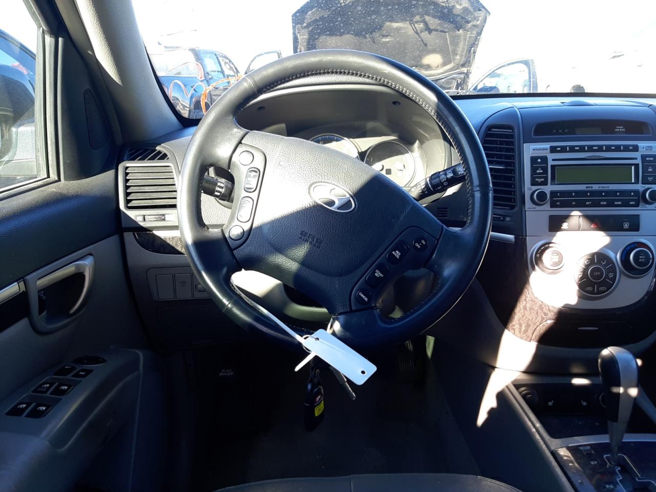 Photo 9 from auction – 2007 HYUNDAI SANTA FE G with VIN 5NMSG13D67H055314