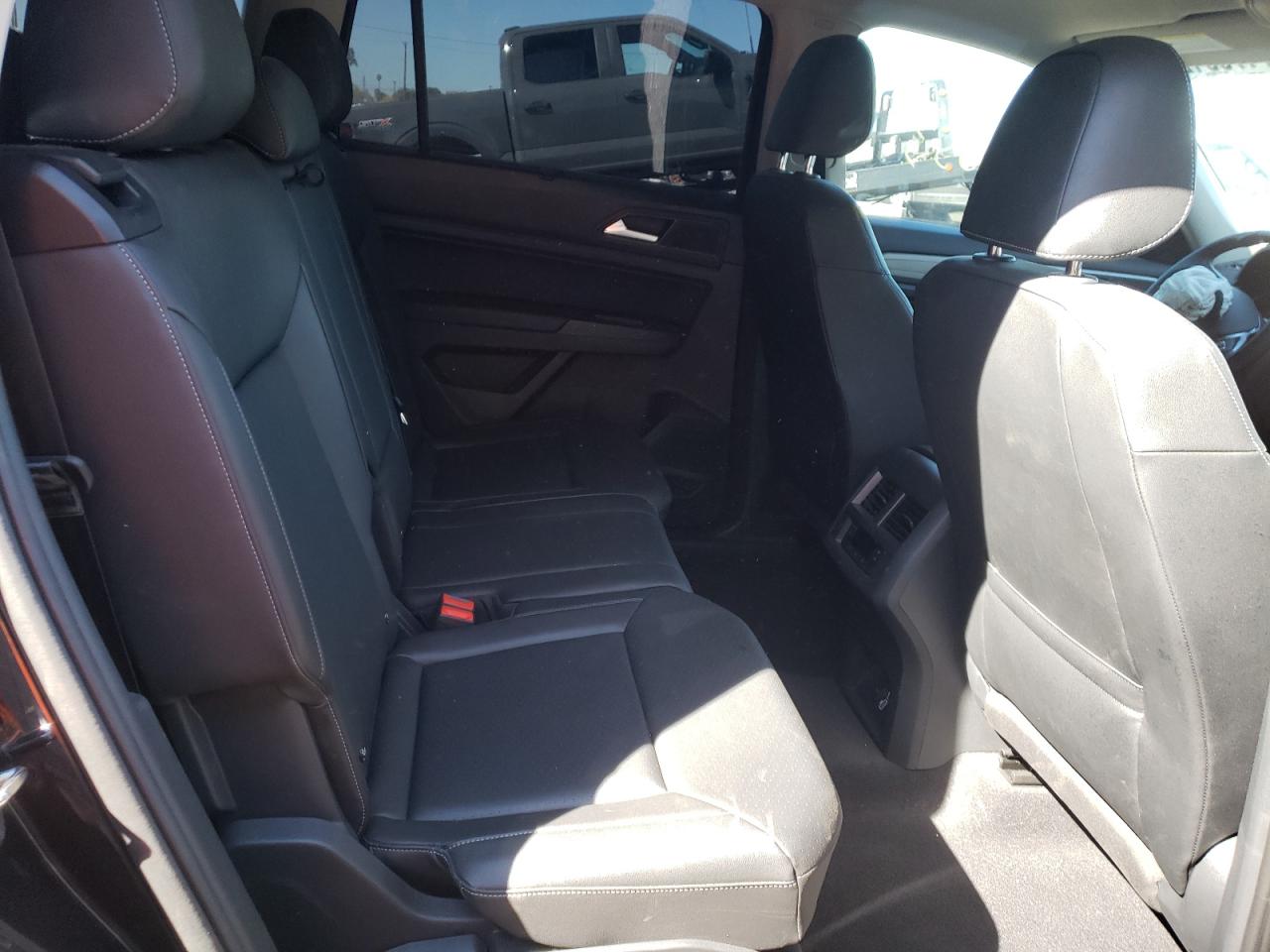 Photo 6 from auction – 2020 VOLKSWAGEN ATLAS SE with VIN 1V2DP2CA5LC501545