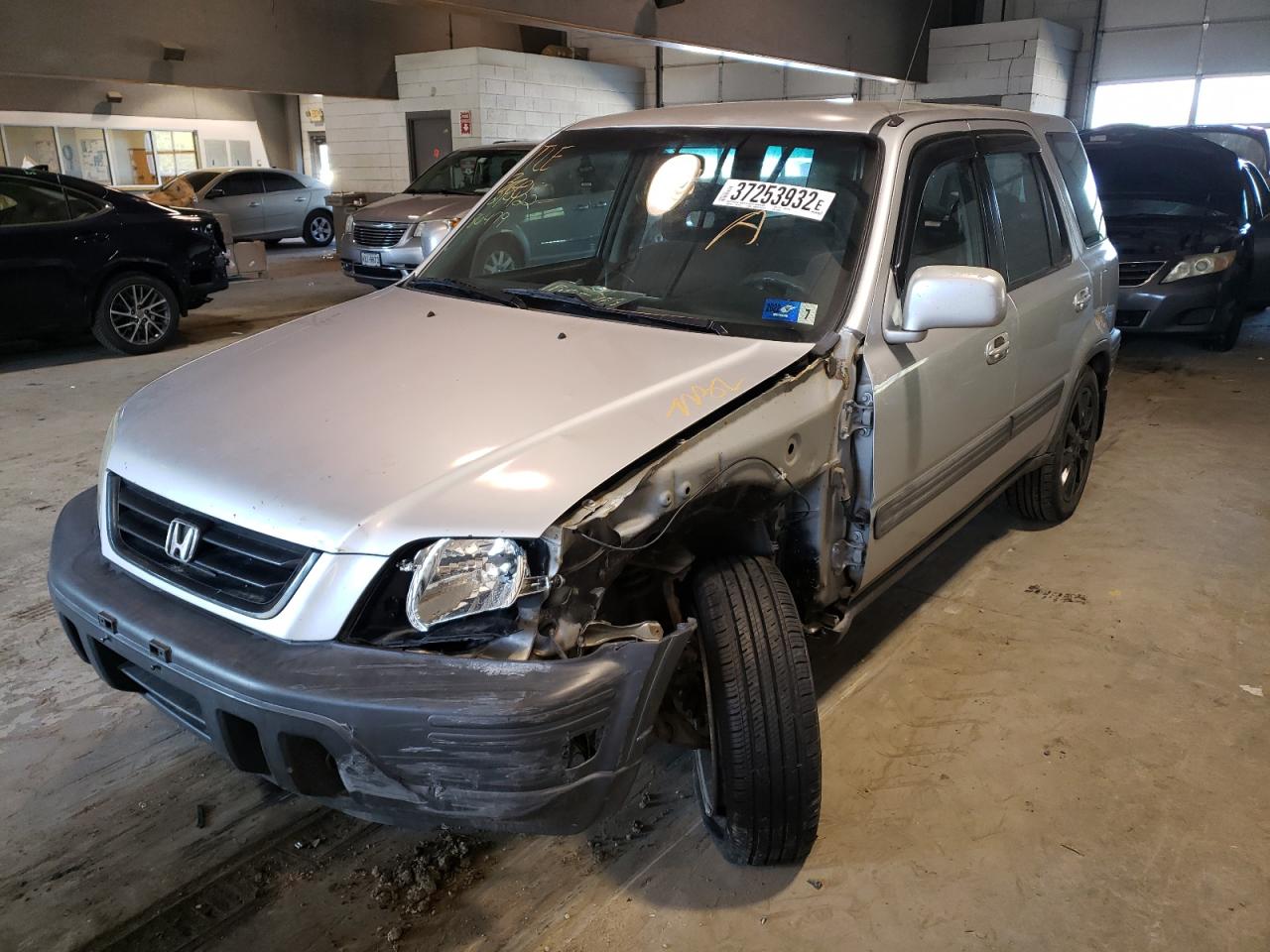 Photo 2 from auction – 2000 HONDA CR-V EX with VIN JHLRD1869YC005043