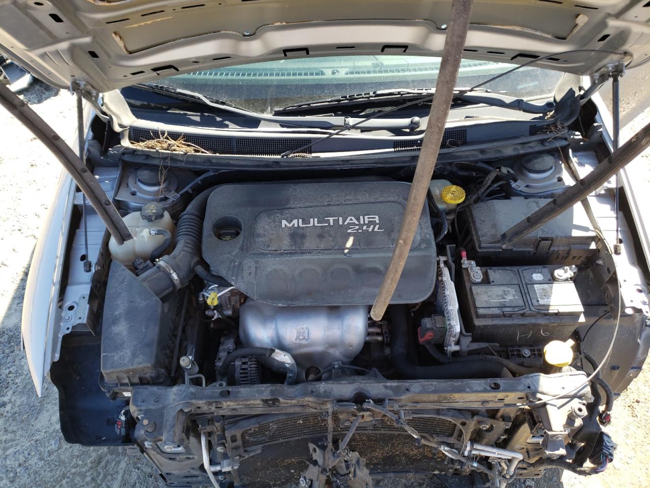 Photo 7 from auction – 2016 CHRYSLER 200 LIMITE with VIN 1C3CCCAB6GN151898