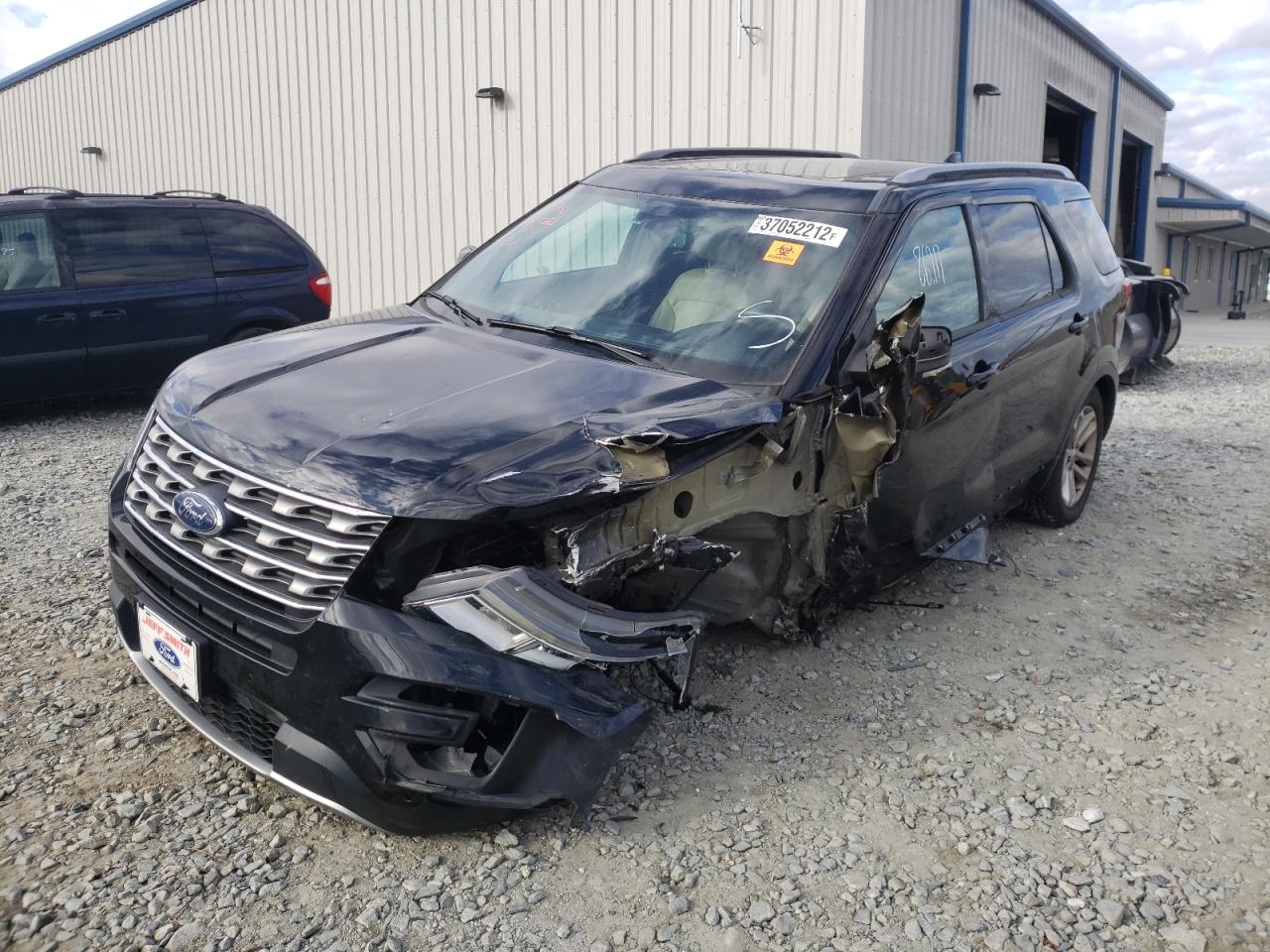 Zdjęcie 2 z aukcji – 2017 FORD EXPLORER X z VIN 1FM5K7D84HGC17526