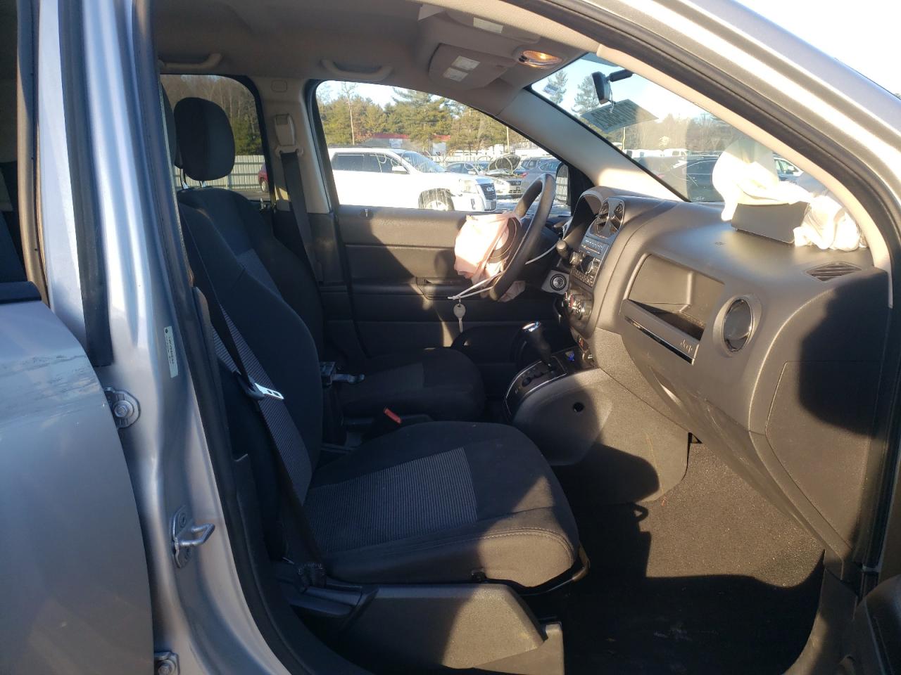 Photo 5 from auction – 2011 JEEP COMPASS SP with VIN 1J4NT1FB3BD221626