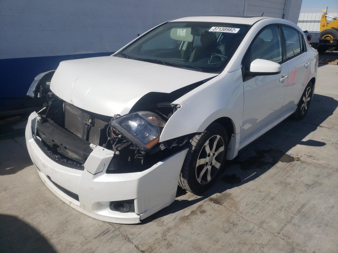 Photo 2 from auction – 2012 NISSAN SENTRA 2.0 with VIN 3N1AB6AP1CL675203