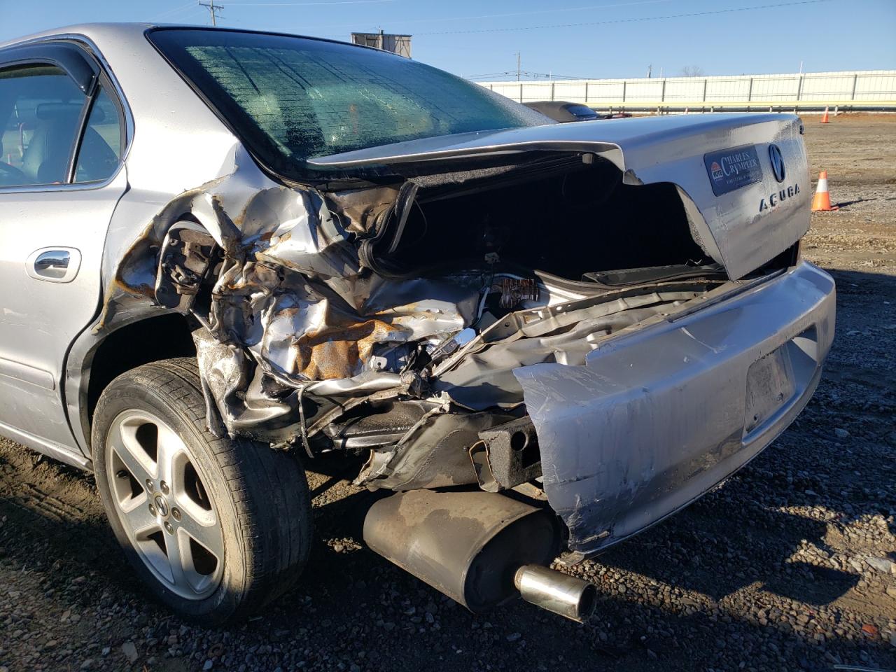 Photo 9 from auction – 2003 ACURA 3.2TL TYPE with VIN 19UUA56873A022098