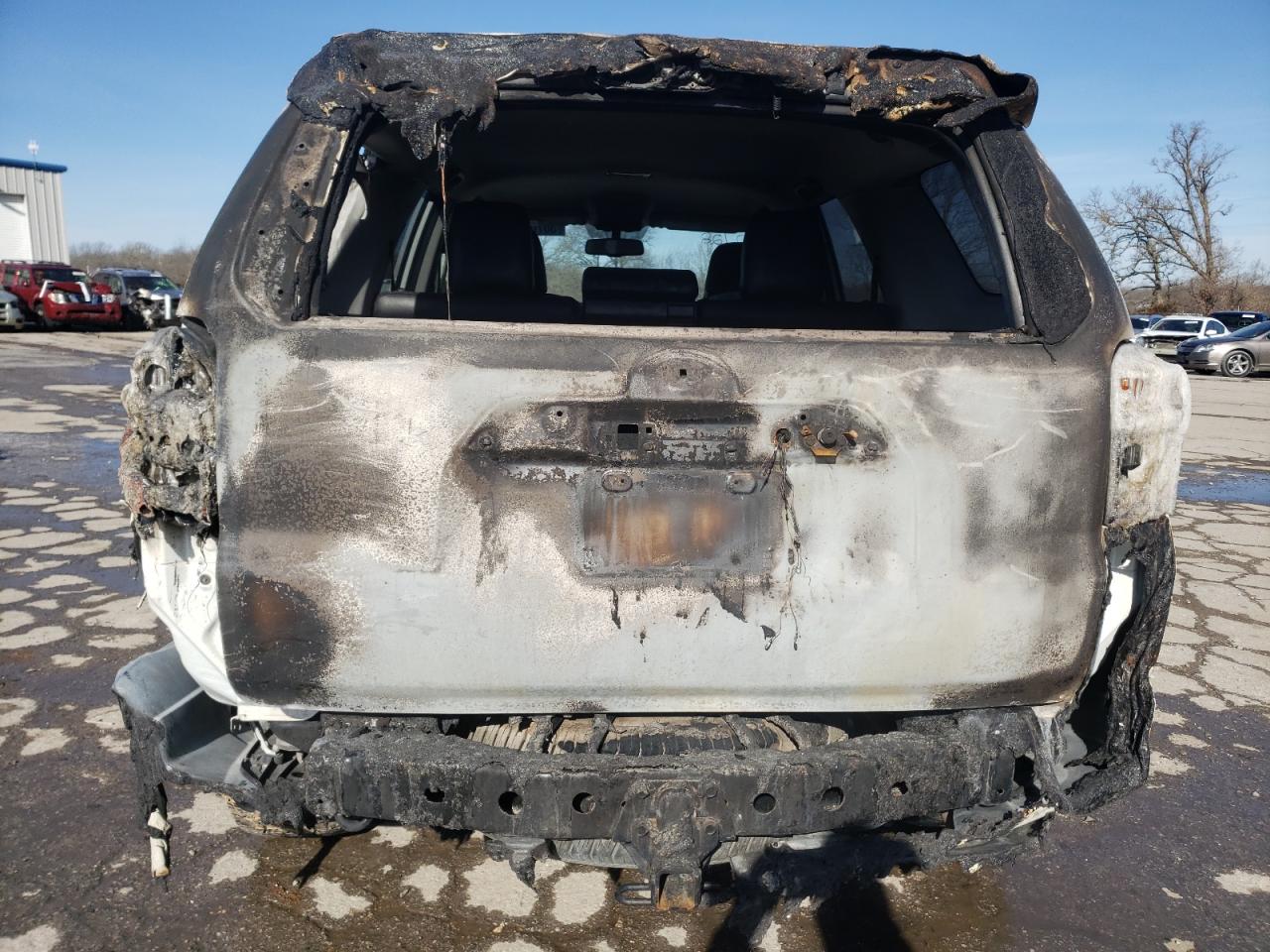 Photo 9 from auction – 2019 TOYOTA 4RUNNER SR with VIN JTEBU5JR9K5627255