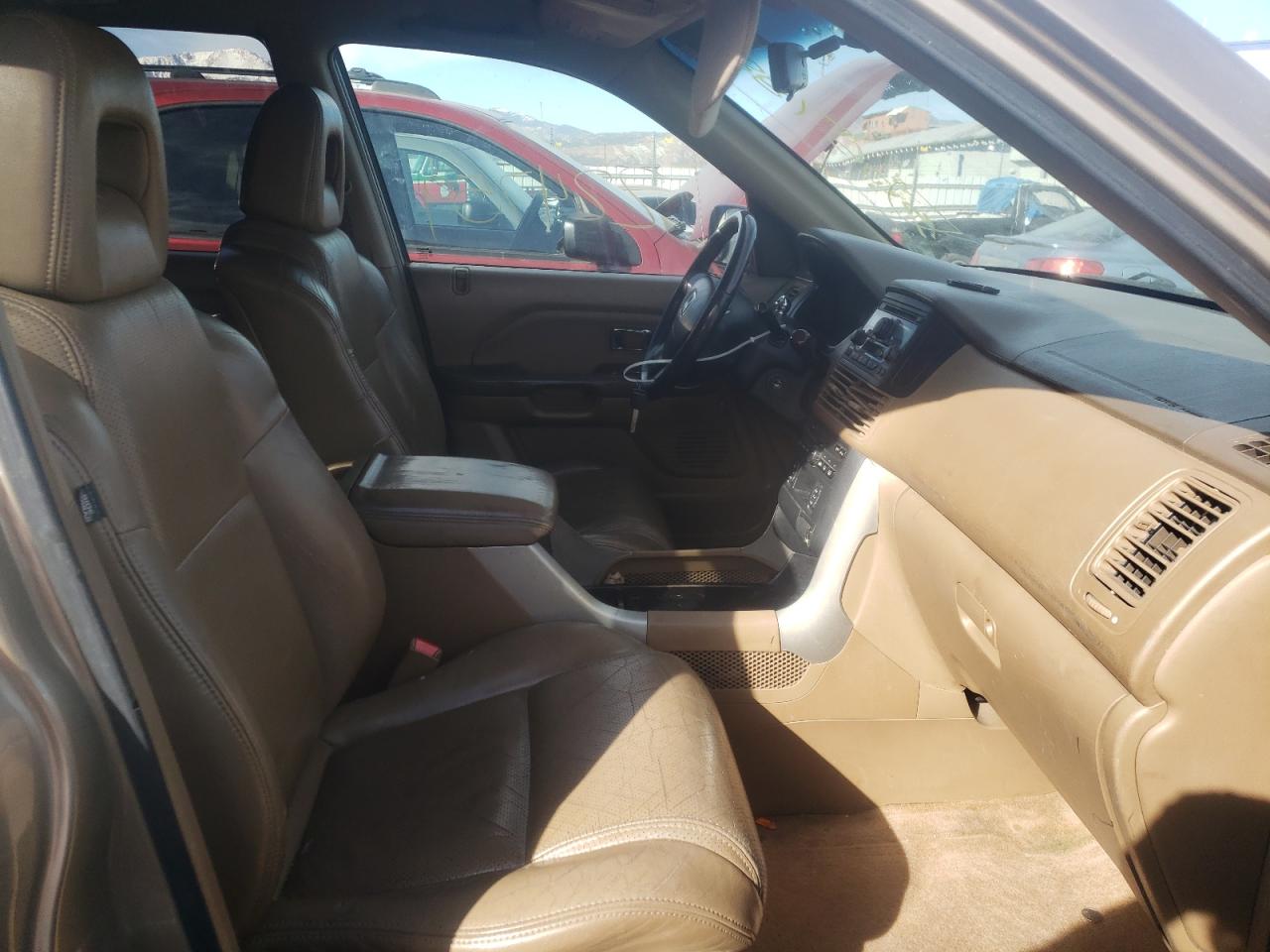 Photo 5 from auction – 2004 HONDA PILOT EXL with VIN 2HKYF18534H540006