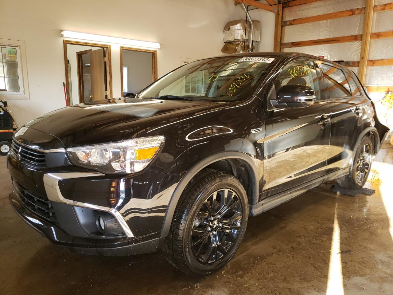 Photo 2 from auction – 2017 MITSUBISHI OUTLANDER with VIN JA4AR3AU9HZ039331