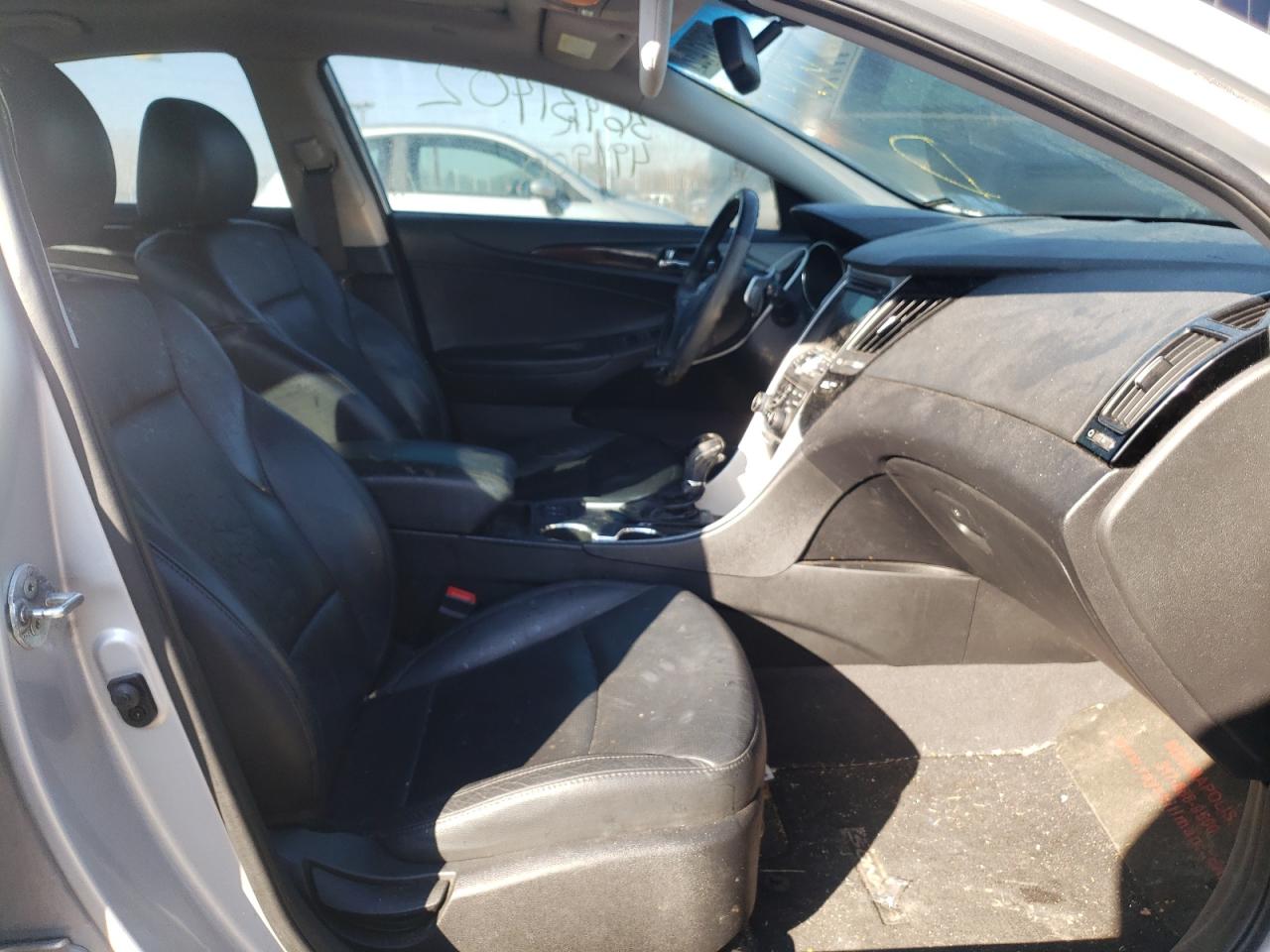 Photo 5 from auction – 2012 HYUNDAI SONATA SE with VIN 5NPEC4AB9CH496900