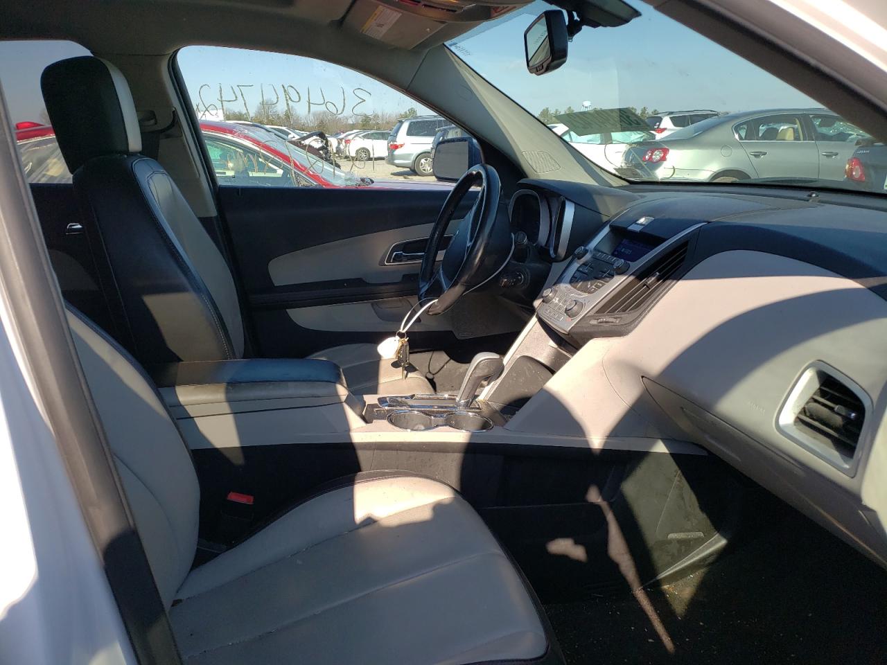 Photo 5 from auction – 2011 CHEVROLET EQUINOX LT with VIN 2CNFLGE53B6323270