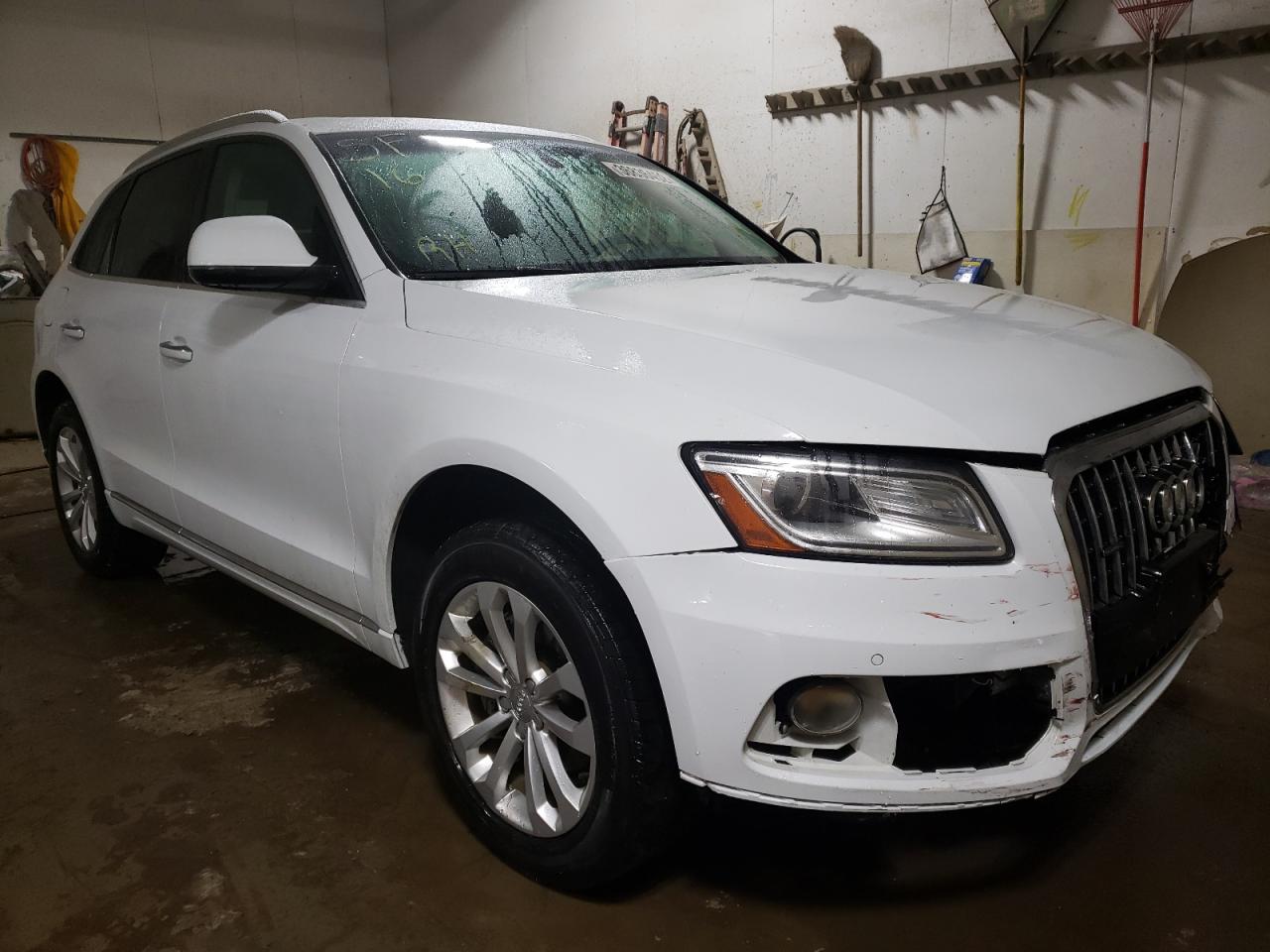 AUDI Q5 PREMIUM 2016 with VIN WA1L2AFP6GA091064 - Photo from auction