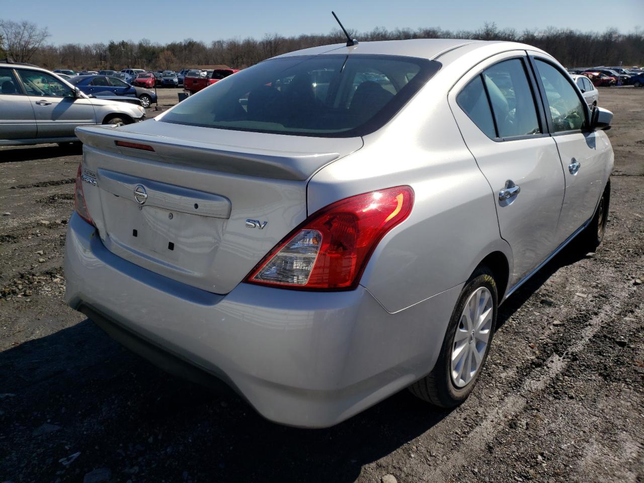 Photo 4 from auction – 2019 NISSAN VERSA S with VIN 3N1CN7AP5KL814608