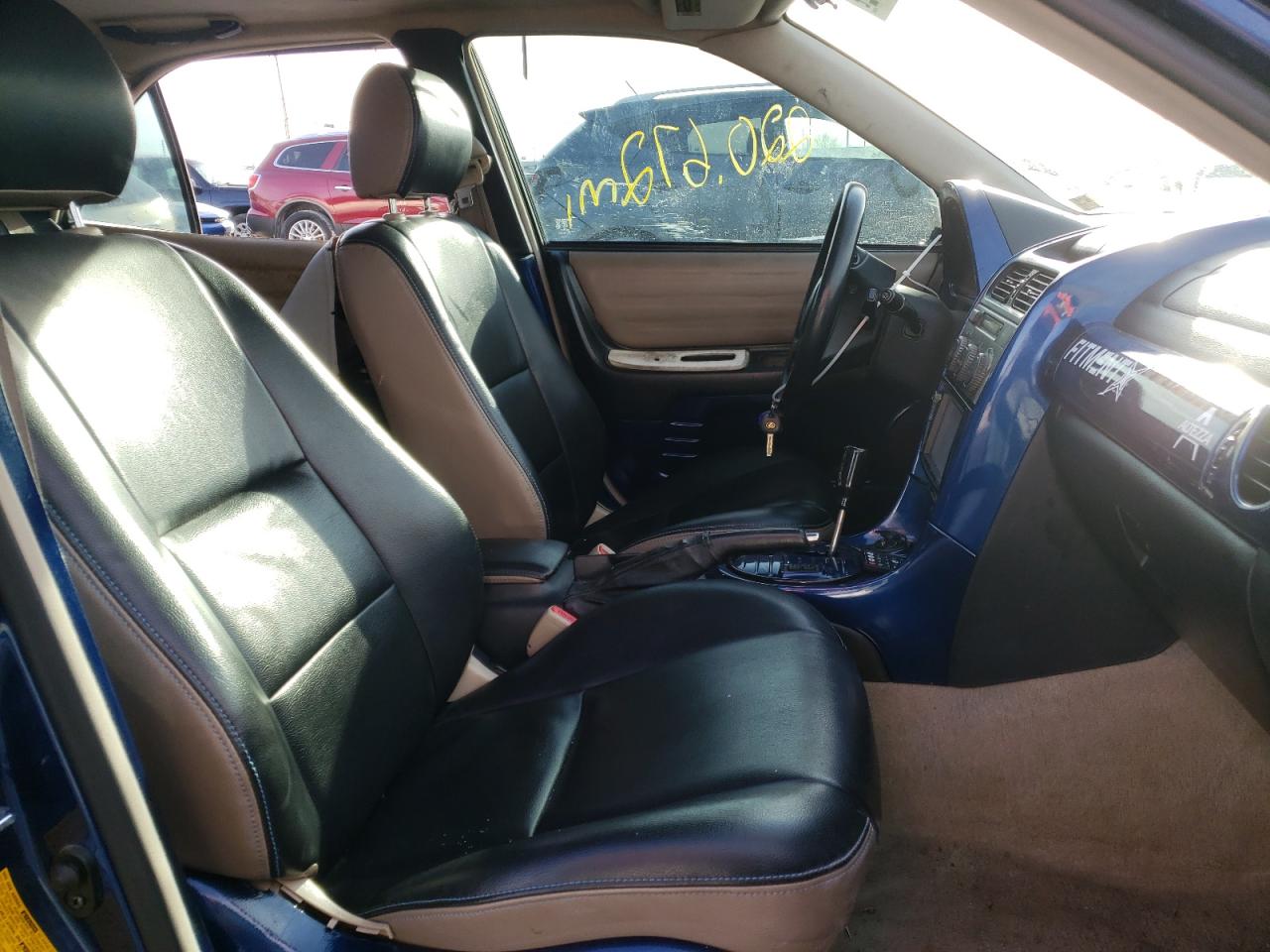 Photo 5 from auction – 2001 LEXUS IS 300 with VIN JTHBD182310006268