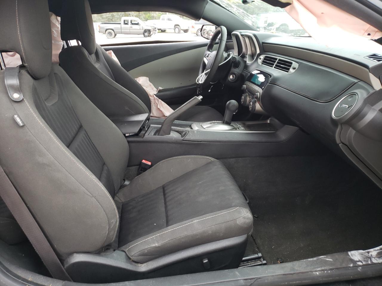 Photo 5 from auction – 2014 CHEVROLET CAMARO LS with VIN 2G1FA1E31E9174181