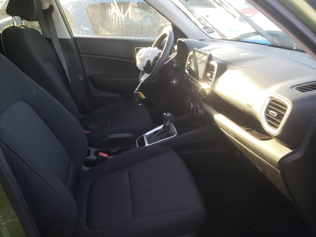 Photo 5 from auction – 2022 HYUNDAI VENUE SE with VIN KMHRB8A33NU133940