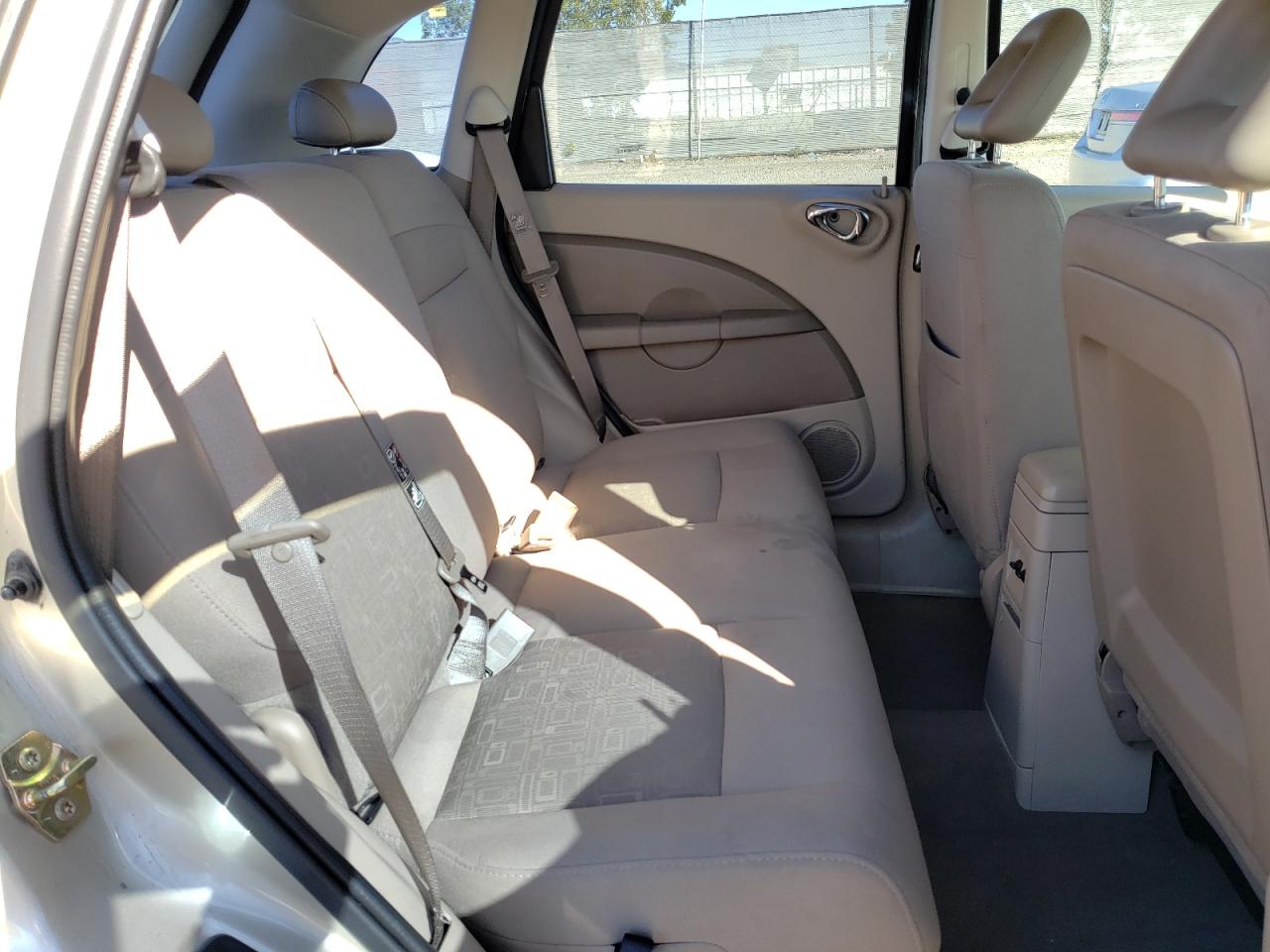 Photo 6 from auction – 2006 CHRYSLER PT CRUISER with VIN 3A8FY58B56T304581