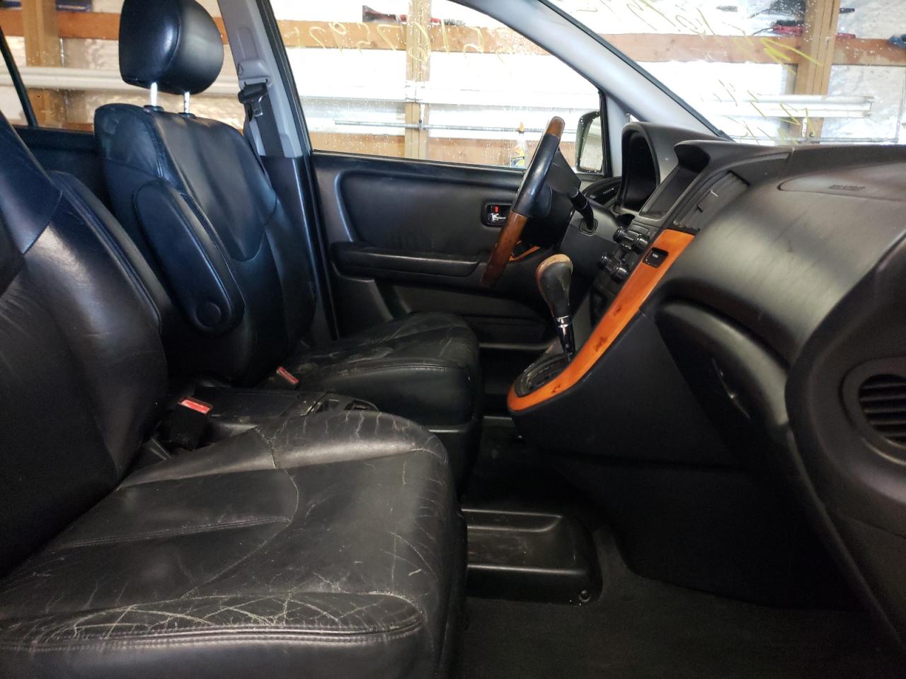 Photo 5 from auction – 2002 LEXUS RX 300 with VIN JTJGF10U620123971
