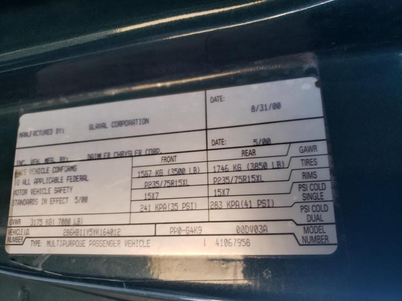 Photo 10 from auction – 2000 DODGE VAN with VIN 2B6HB11Y5YK164012