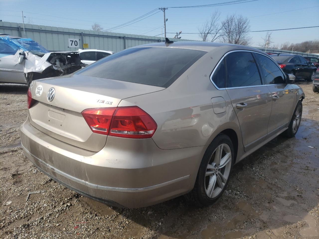 Photo 17 from auction – 2015 VOLKSWAGEN PASSAT SE with VIN 1VWBS7A3XFC022693