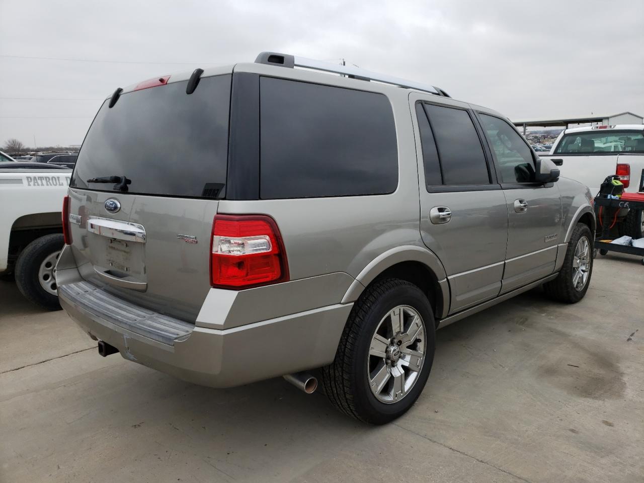 Photo 4 from auction – 2008 FORD EXPEDITION with VIN 1FMFU19578LA78705