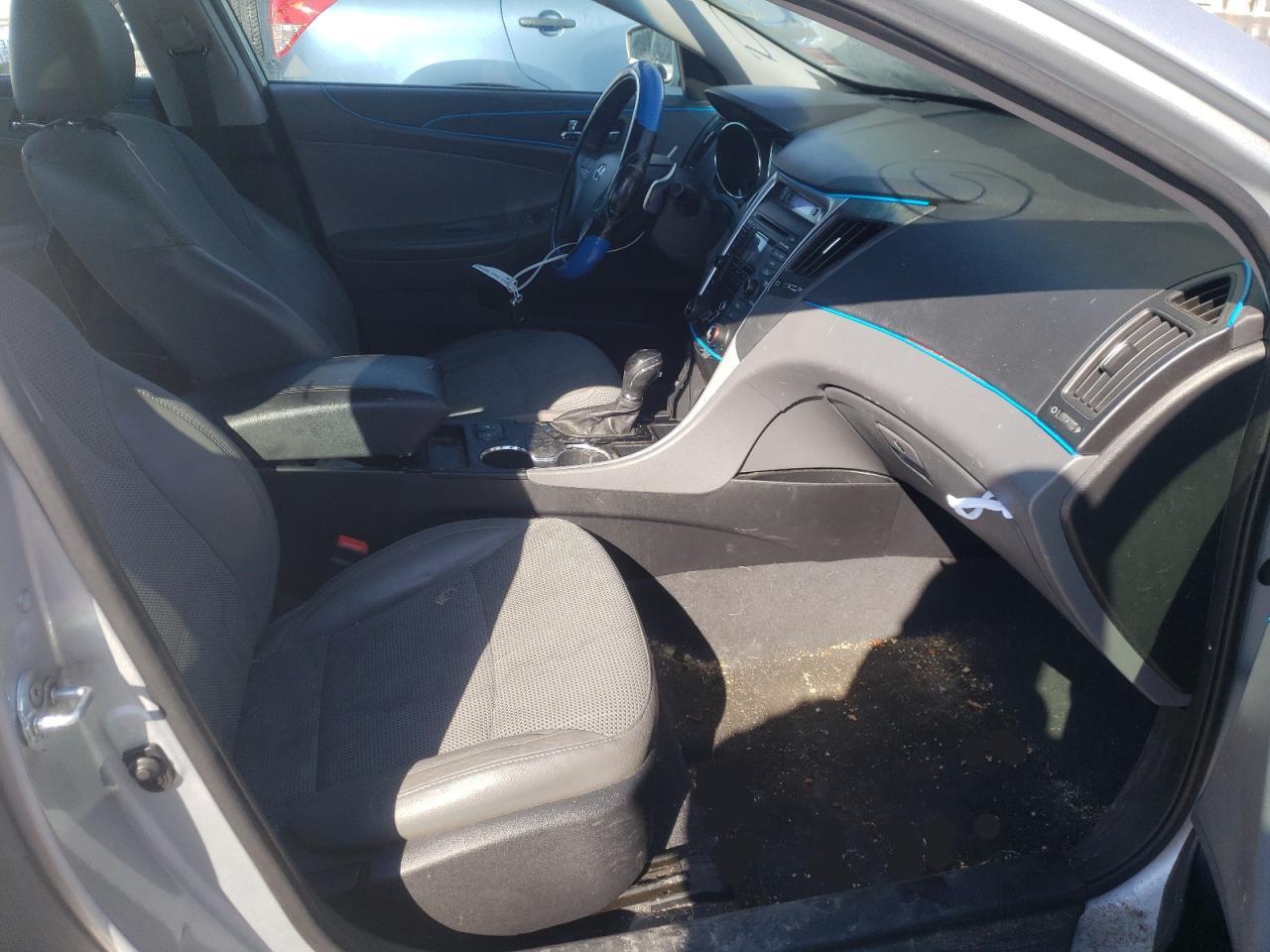 Photo 5 from auction – 2013 HYUNDAI SONATA SE with VIN 5NPEC4AC3DH563520